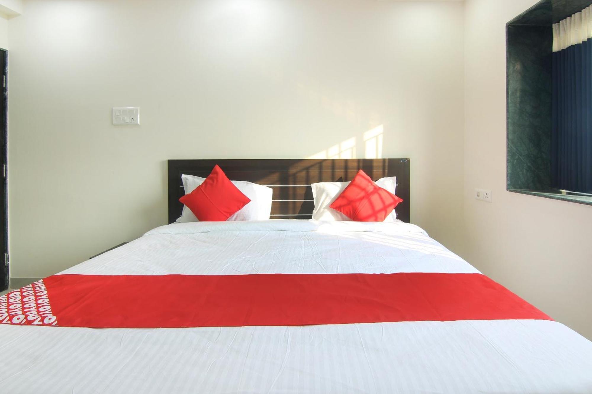 Hotel O Villa 31 Akot Екстериор снимка