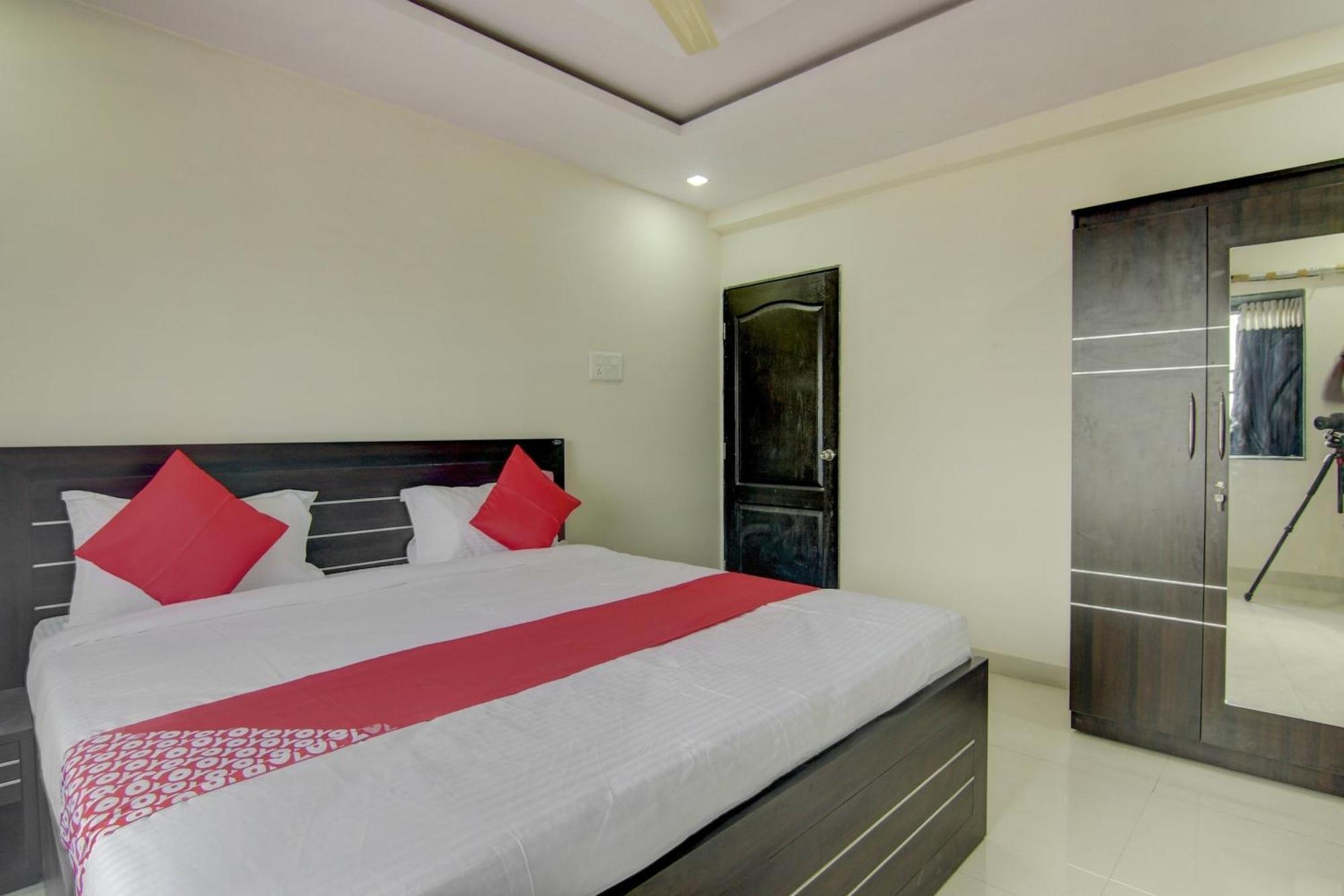 Hotel O Villa 31 Akot Екстериор снимка